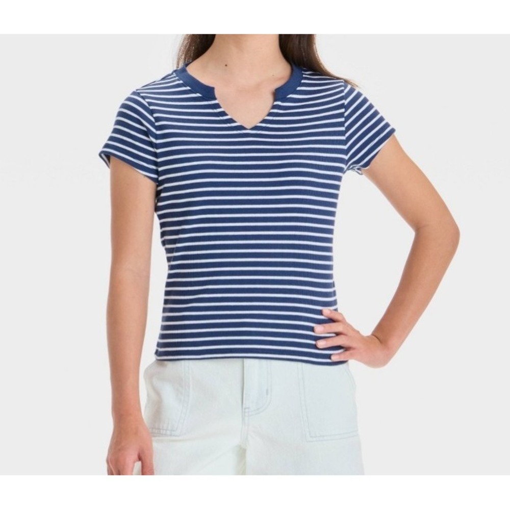 NEW Art Class Girls' Short Sleeve Notch-Front T-Shirt Size L 10/12